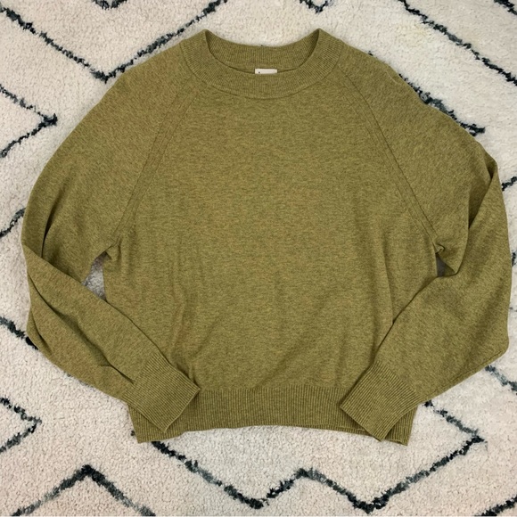 a new day Sweaters - ✨5 FOR $25✨  A New Day green lightweight body sweater crew neck